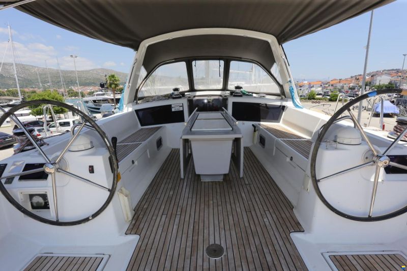Beneteau Oceanis 48