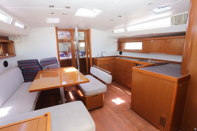 Beneteau Oceanis 48