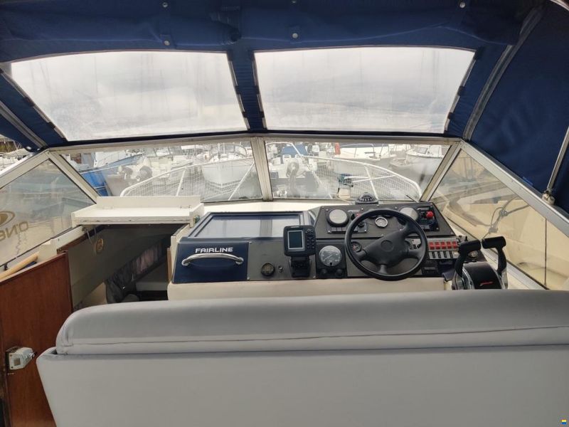 Fairline Carrera 24