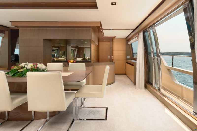 Ferretti 960