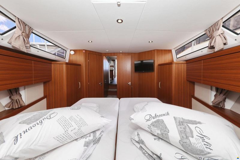 Greenline 40