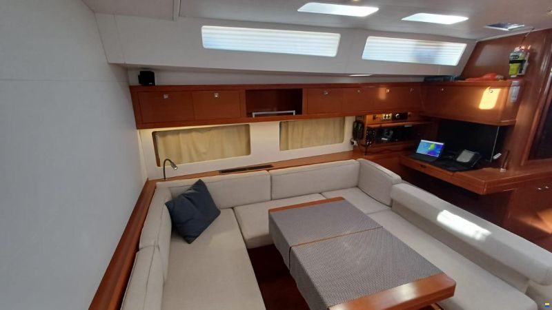 Beneteau Oceanis 55