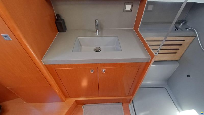Beneteau Oceanis 55