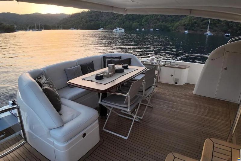 Princess F82