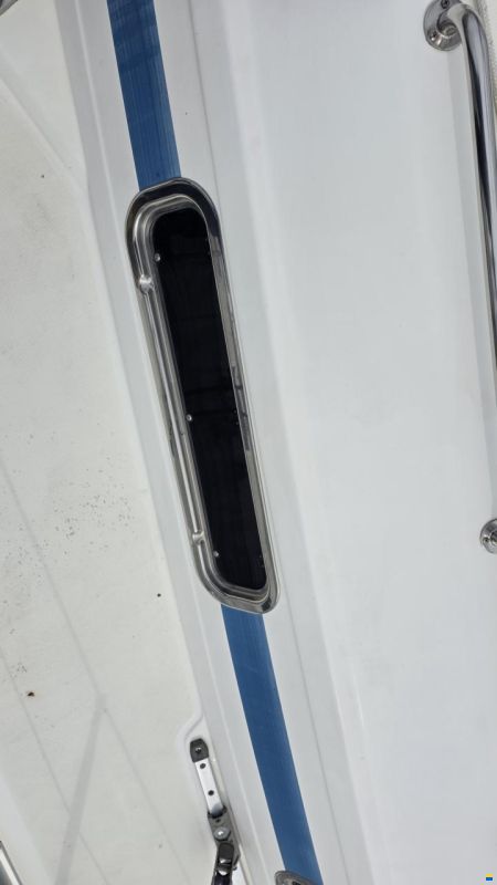 Bavaria C37-2 cabin