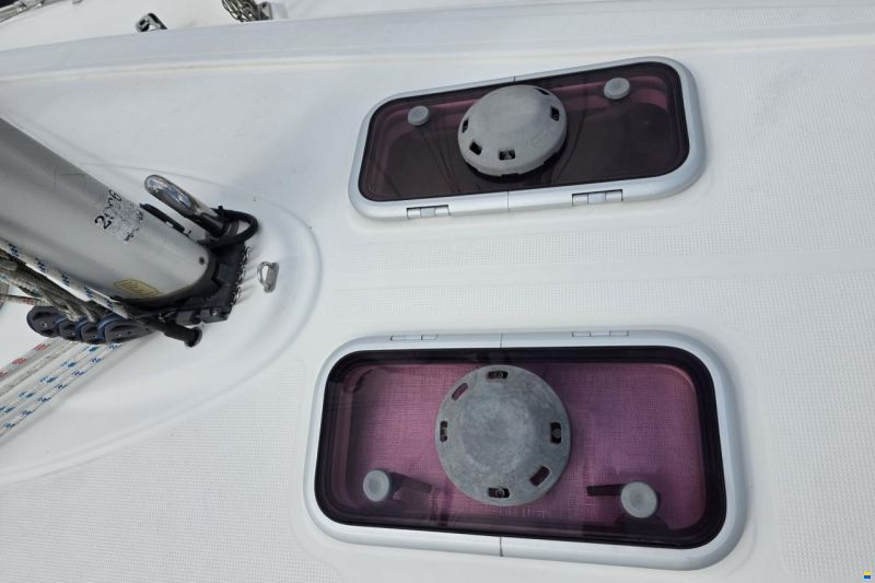 Bavaria 36-3 cabin