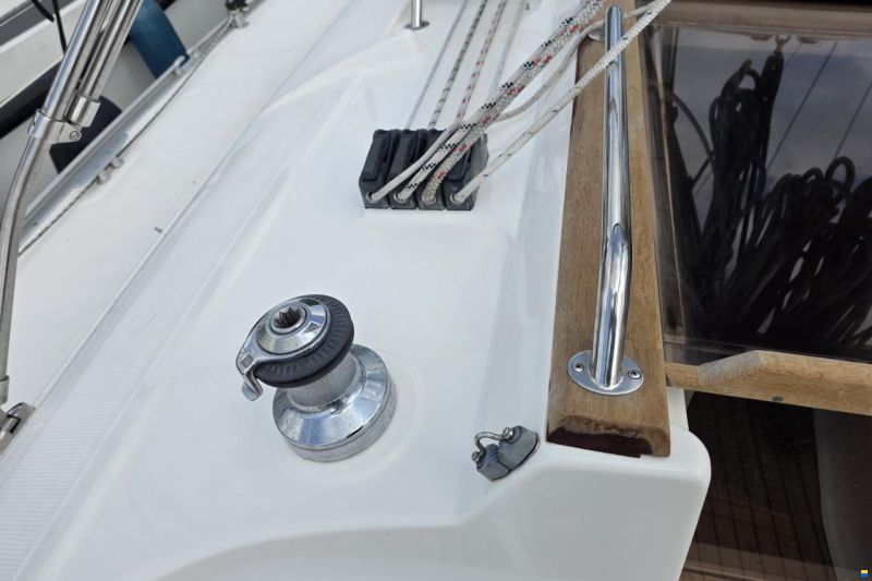 Bavaria 36-3 cabin