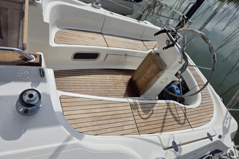 Bavaria 36-3 cabin