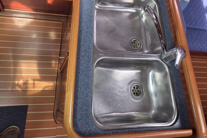 Bavaria 36-2 Cabin