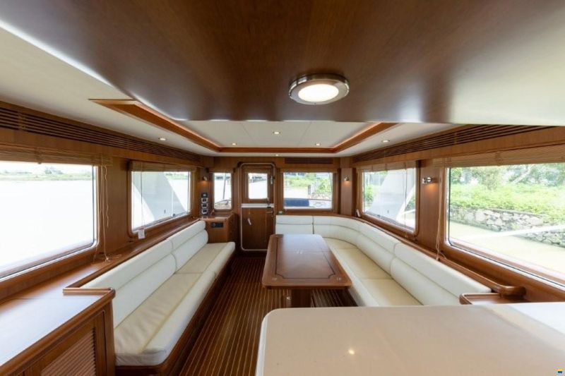 Selene 56 Classic Explorer