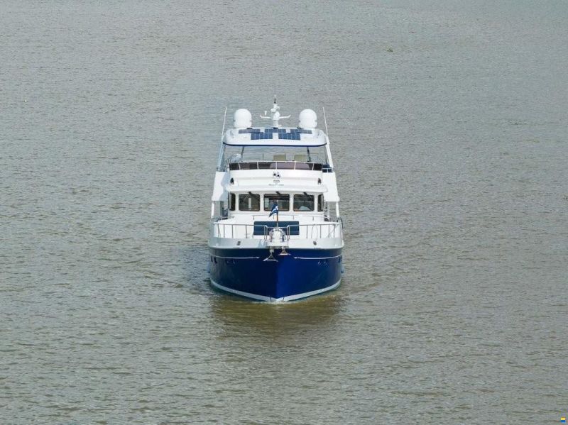 Selene 56 Classic Explorer