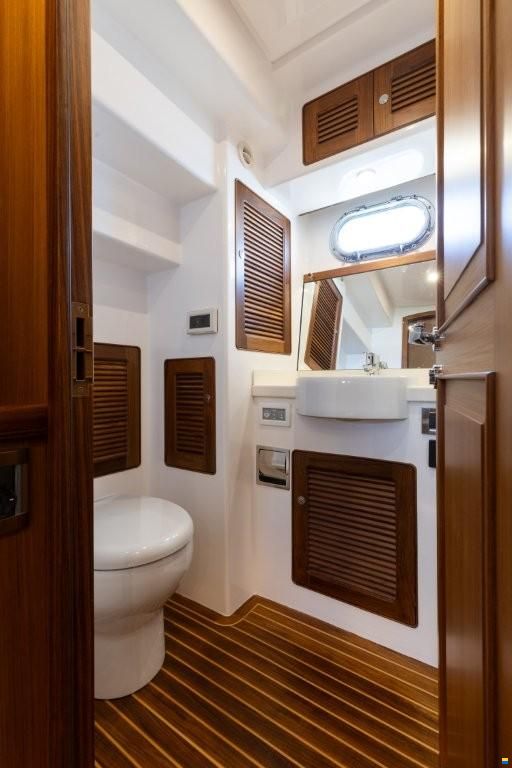 Selene 56 Classic Explorer