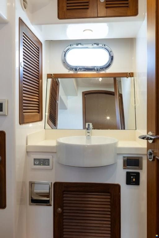 Selene 56 Classic Explorer
