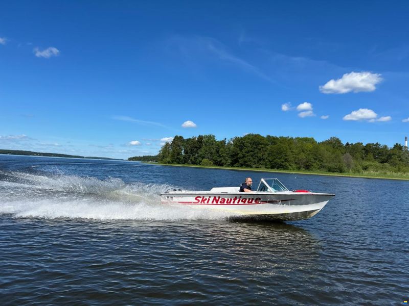 Correct Craft Ski Nautique