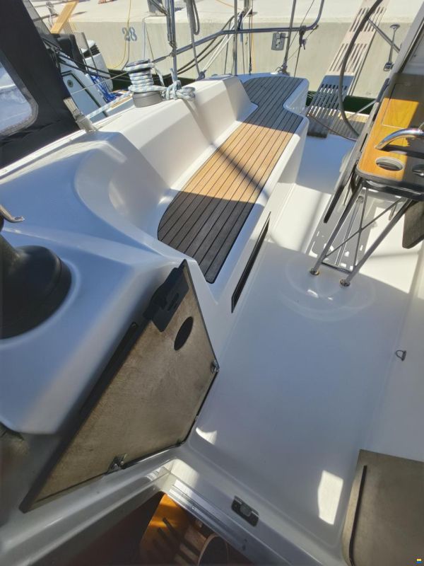 Bavaria CRUISER 33