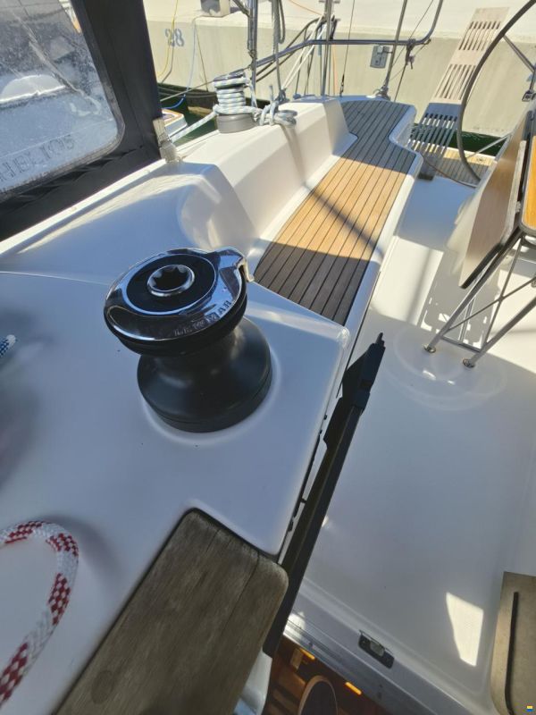 Bavaria CRUISER 33