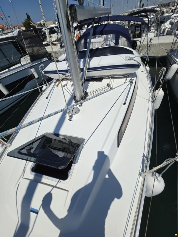 Bavaria CRUISER 33