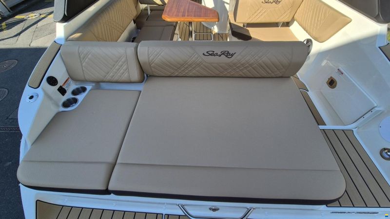 Sea Ray SDX 230 Surf