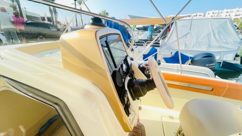 Invictus 270