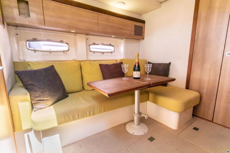 Sealine Sport 35