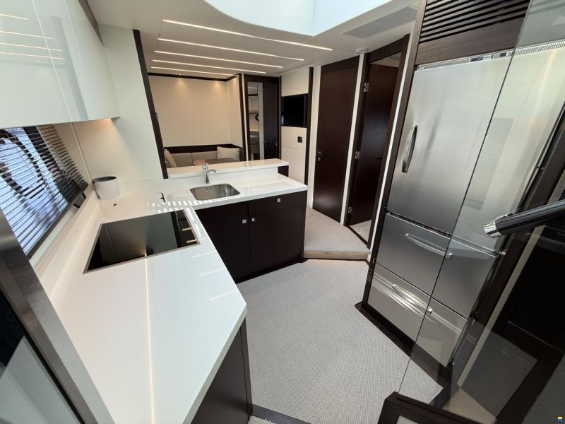 Sunseeker 74 Sport Yacht