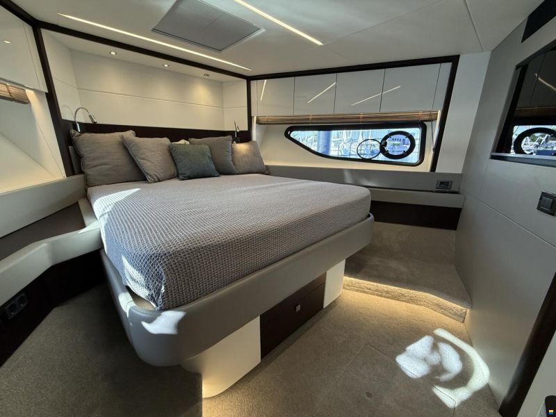Sunseeker 74 Sport Yacht