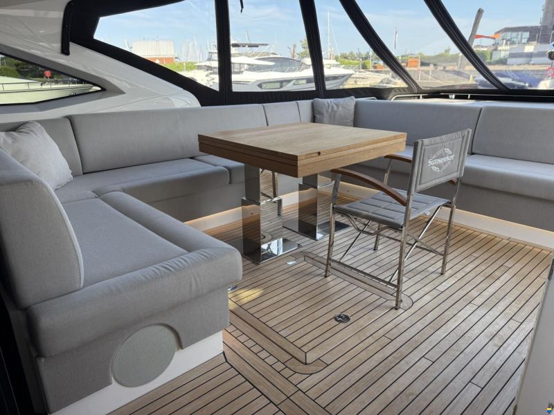 Sunseeker 74 Sport Yacht