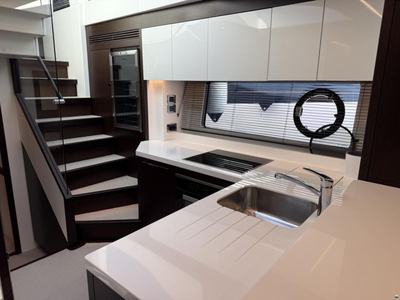 Sunseeker 74 Sport Yacht