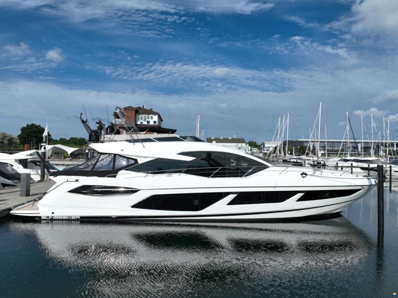 Sunseeker 74 Sport Yacht