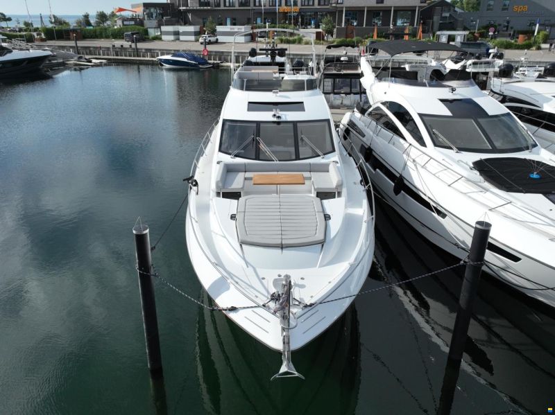 Sunseeker 74 Sport Yacht
