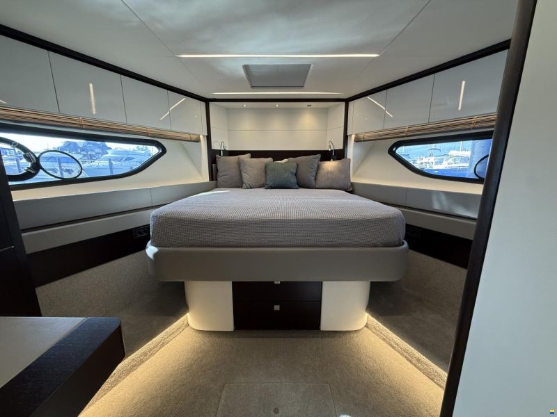 Sunseeker 74 Sport Yacht