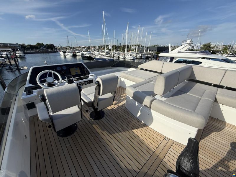 Sunseeker 74 Sport Yacht