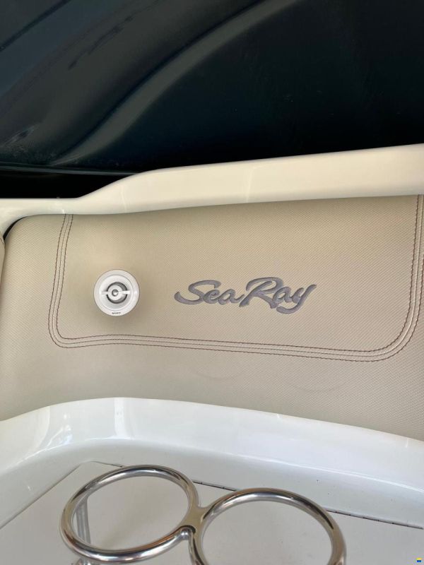 Sea Ray 240 Sse