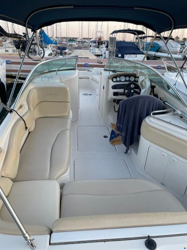 Sea Ray Sundeck 240
