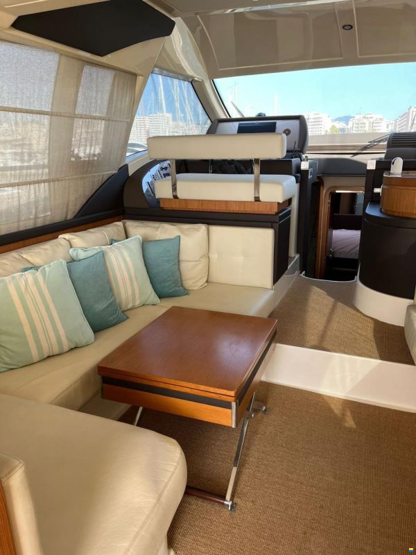 Ferretti 470