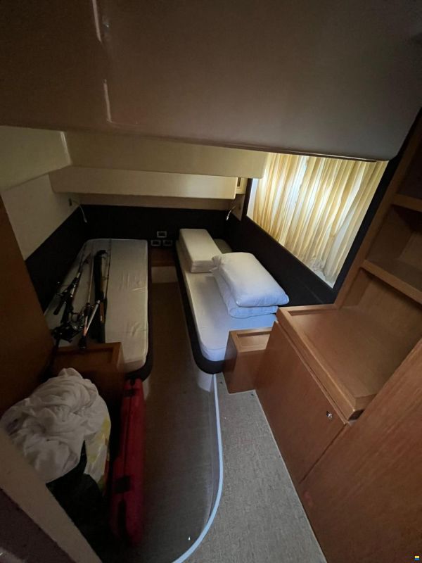 Ferretti 470