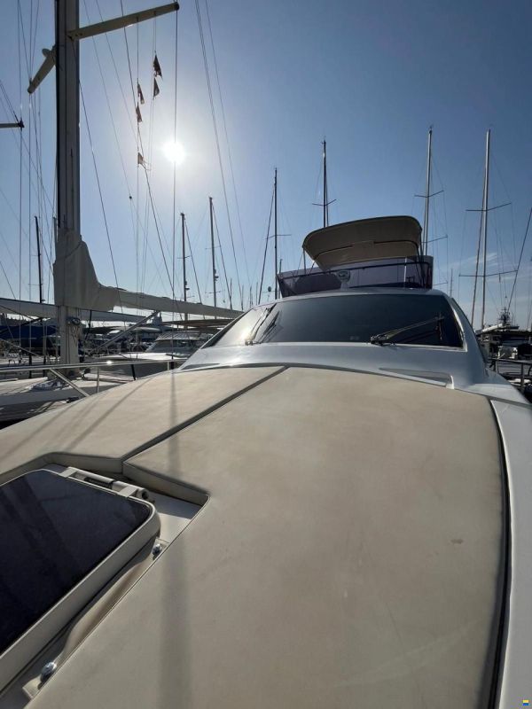 Ferretti 470
