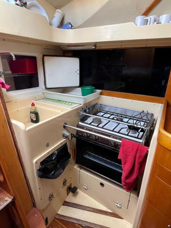 West Wind 35