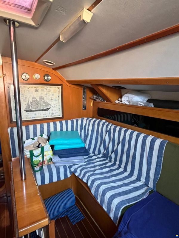 West Wind 35