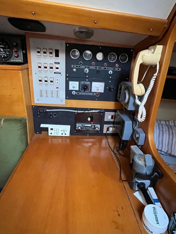 West Wind 35