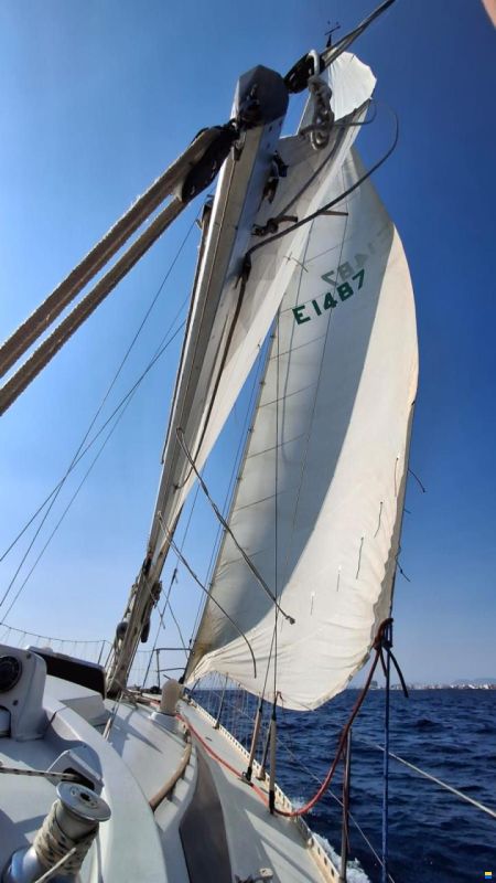 West Wind 35