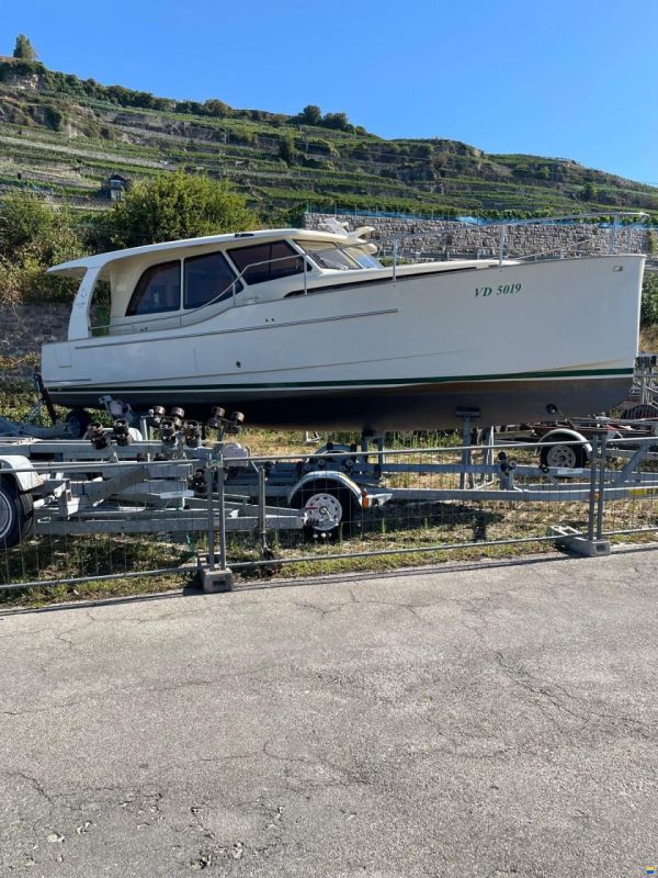 Greenline 33 Hybrid