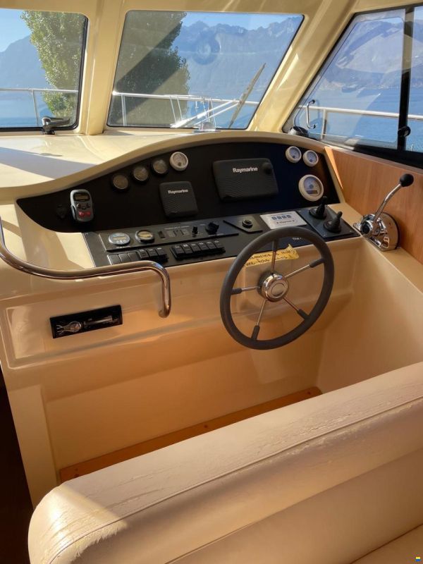 Greenline 33 Hybrid