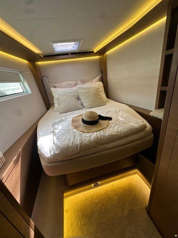 Lagoon 50