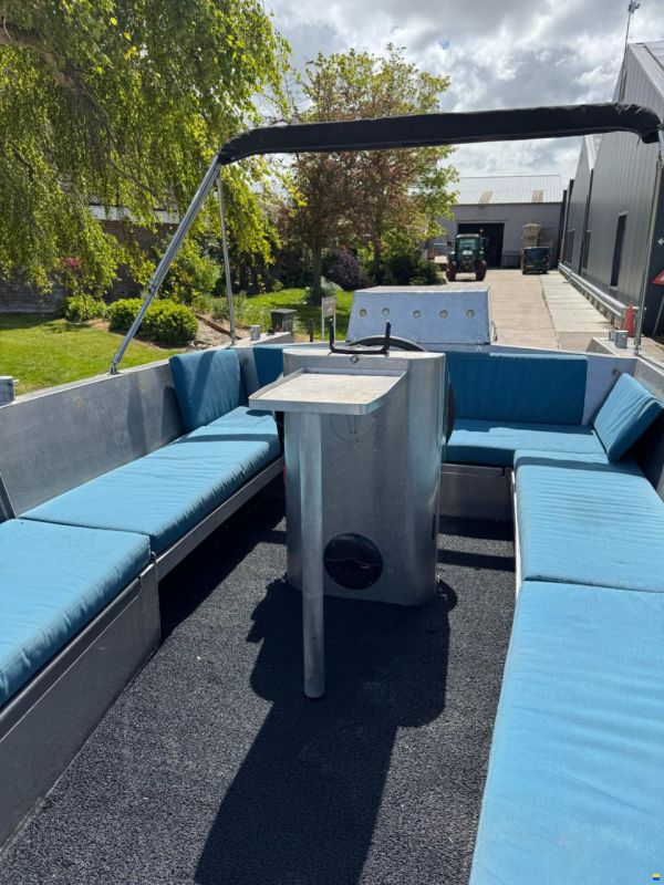 VanVossen 660 Tender