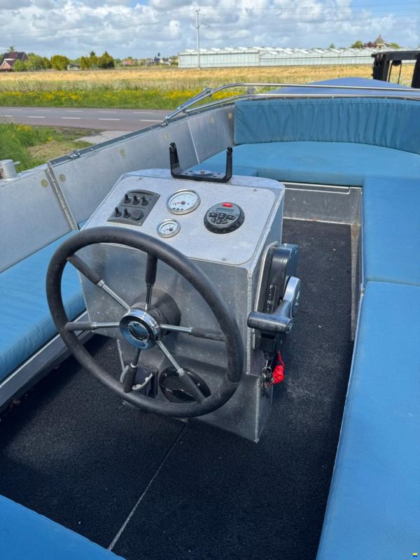 VanVossen 660 Tender