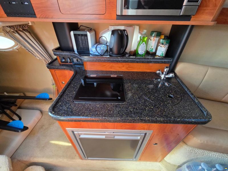 Rinker 260 Express Cruiser