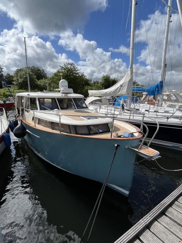Greenline 33