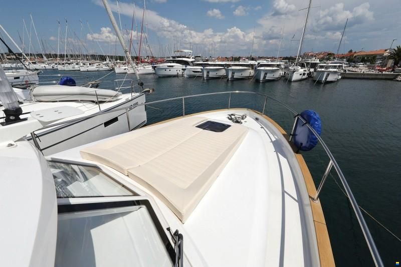 Greenline 33