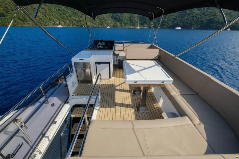Galeon 500 Fly